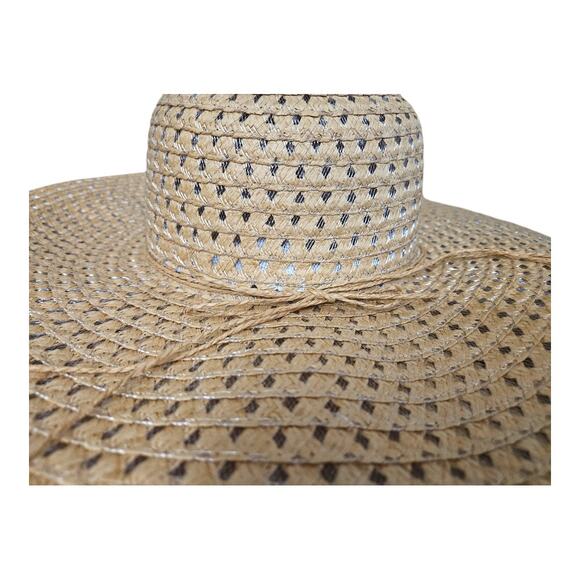 NEW Women's Floppy Hat With Bow in Natural Tan Beige Color (17" diameter) - Picture 3 of 5